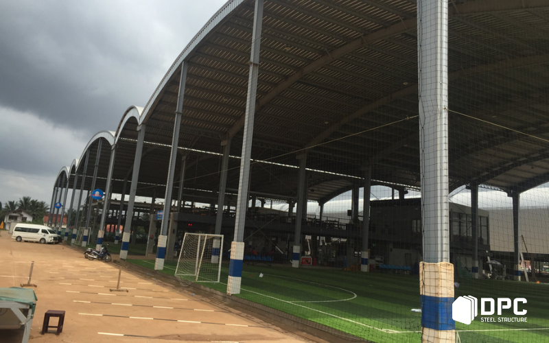 Kết cấu thép tiền chế cho nhà thi đấu, sân bóng, bể bơi