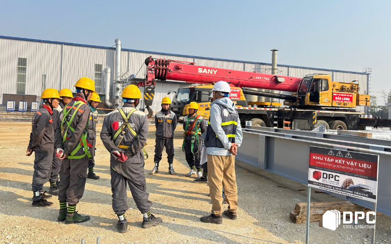 DPC Steel lắp dựng kết cấu thép tại công trường