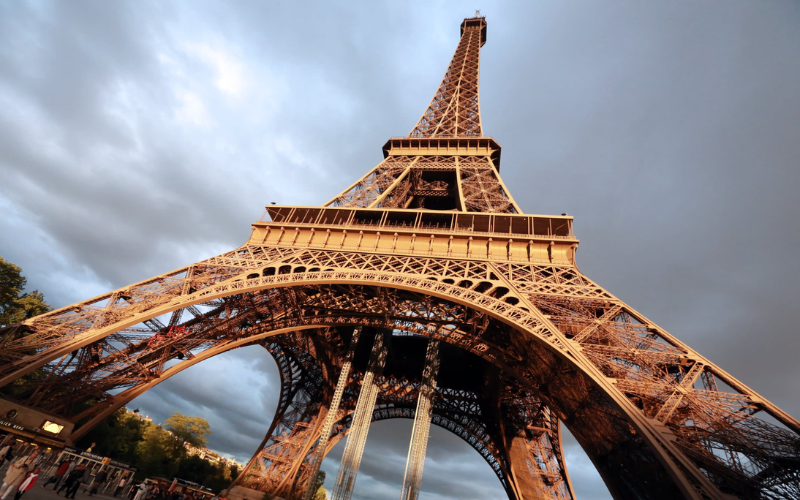 Tháp Eiffel (Pháp) – Biểu tượng vượt thời gian